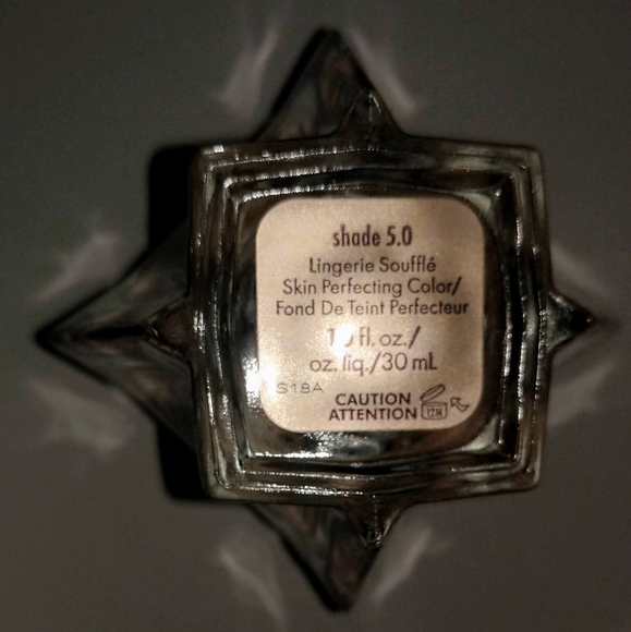 Stila Lingerie Souffle Skin Perfecting Primer00 - Picture 6 of 7